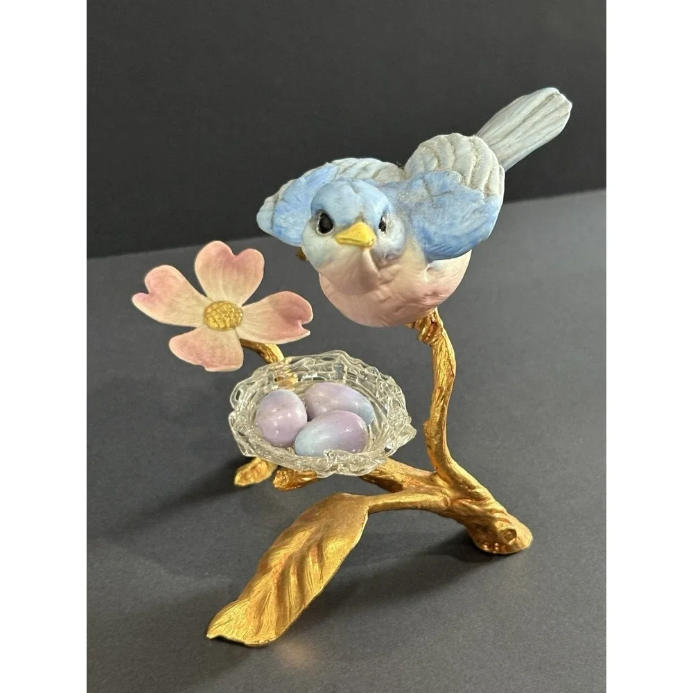 Bluebird Figurine w/ Nest & Eggs Gold Branch Dogwood Flower Malaysia, Valentine